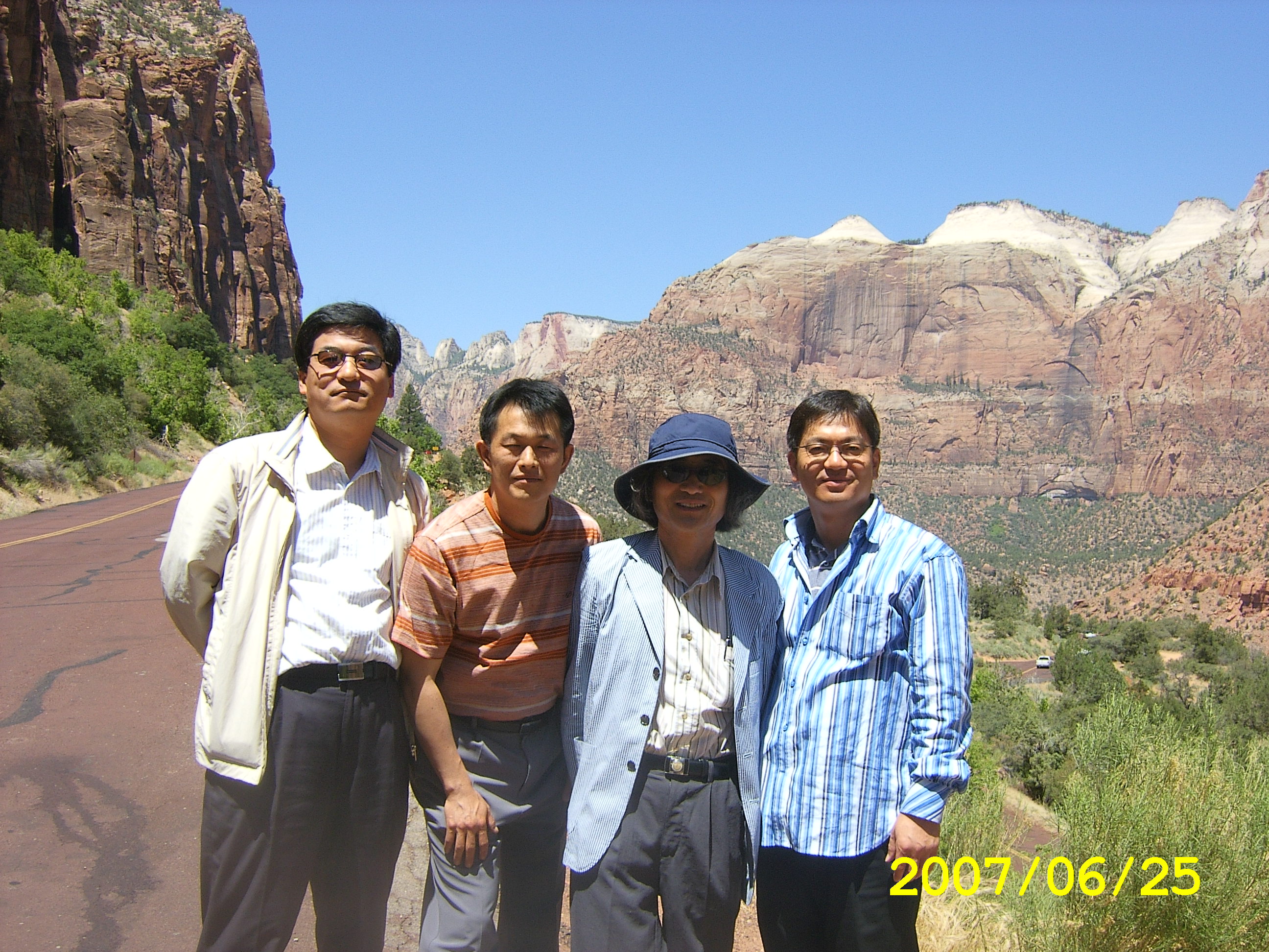 America Visit w/ Power Plant Students in 2007 SA500134.JPG