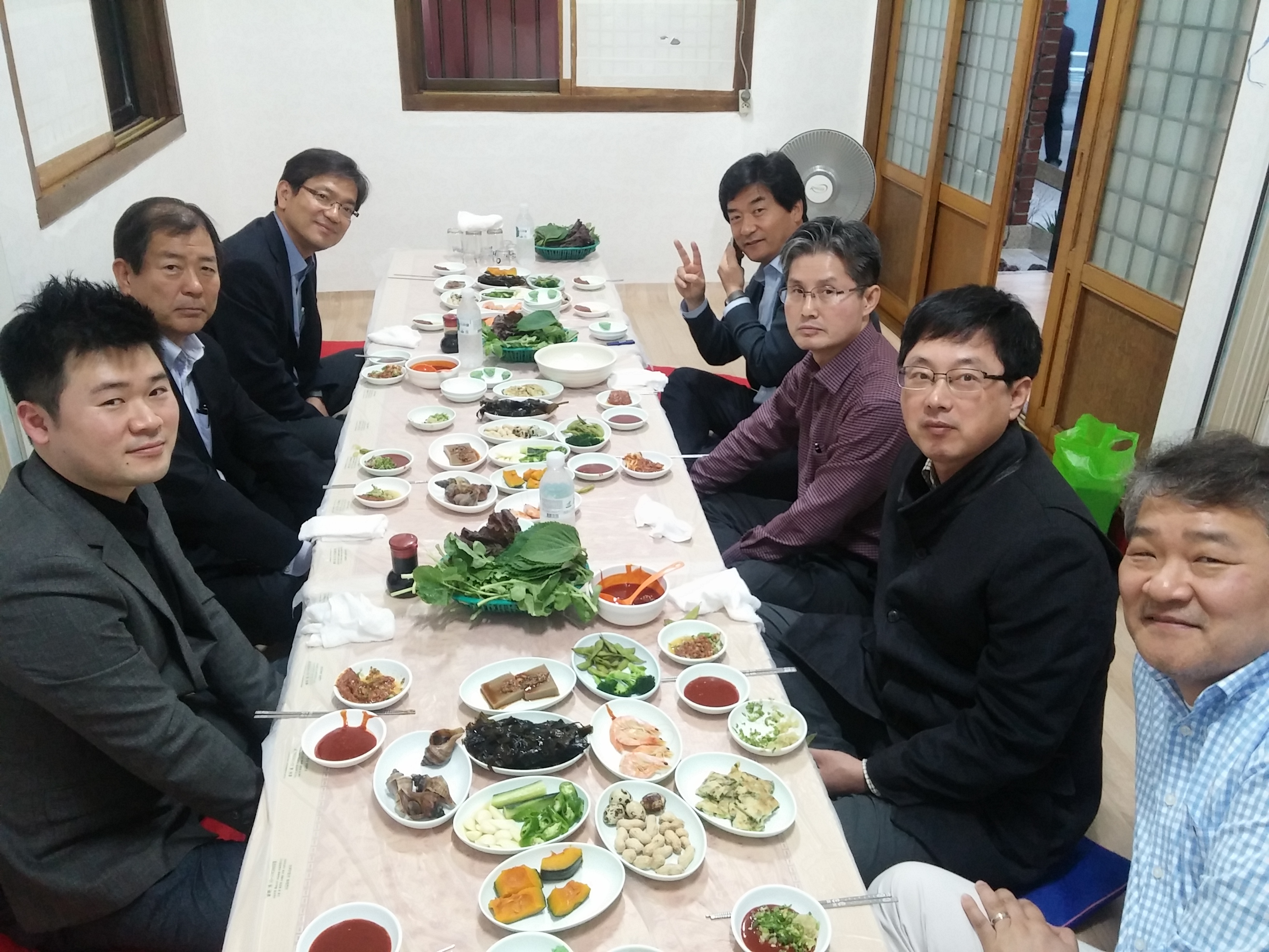 Welcome dinner for a new ME faculty member, Yeom 20160331_184006.jpg