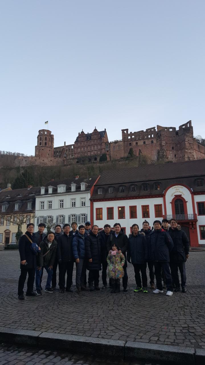 Visit Europe w/ industrial students from thermal power plants, Jan 15, 2018 BandPhoto_2018_01_20_21_45_25.jpg